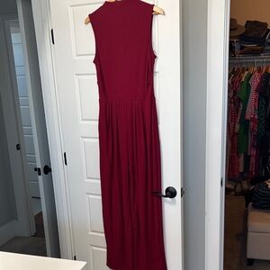 Chic Sleeveless Burgundy Jumpsuit